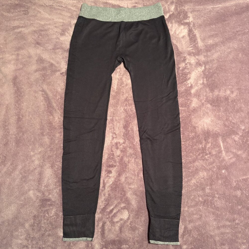 Soft and flexible Black & Grey Seamless Leggings